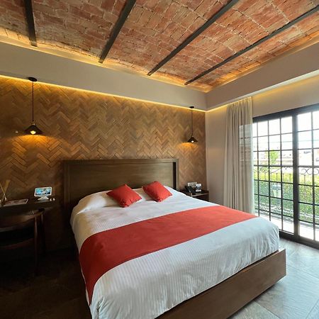 Hotel Boutique Divino Sol Леон Екстериор снимка