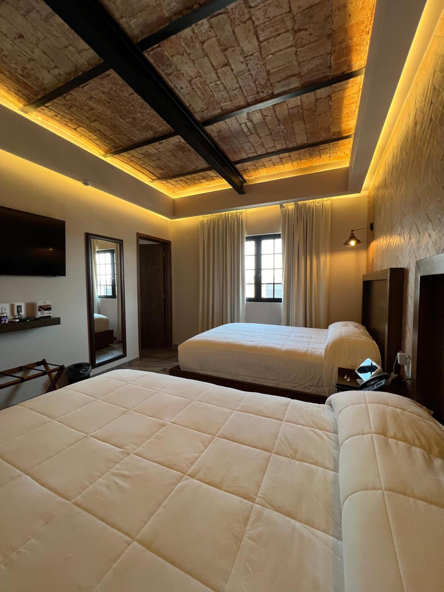 Hotel Boutique Divino Sol Леон Екстериор снимка
