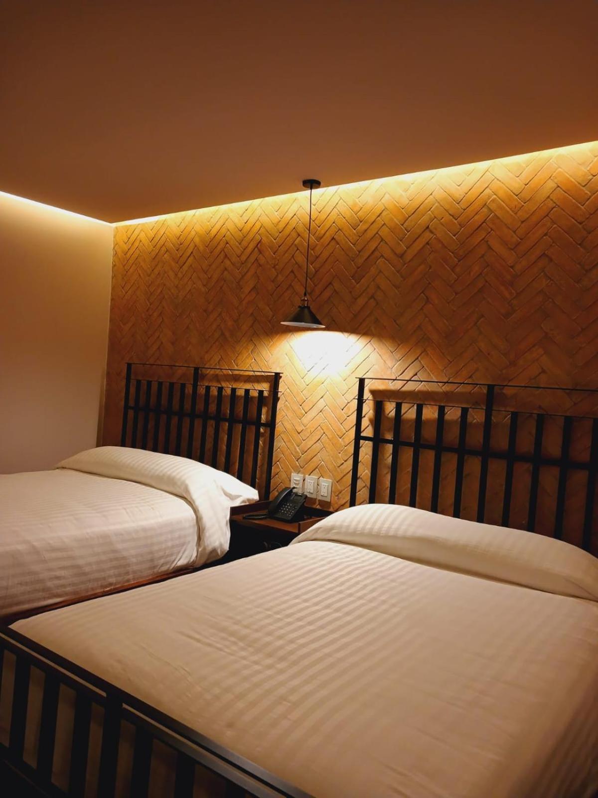 Hotel Boutique Divino Sol Леон Екстериор снимка